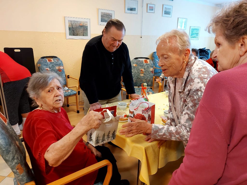 Oslava 90. narozenin paní Drmlové